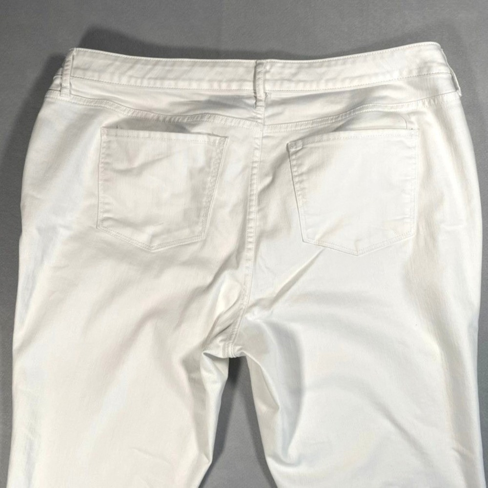 A.N.A White Women's Slim Straight Jeans - Picture 10 of 12